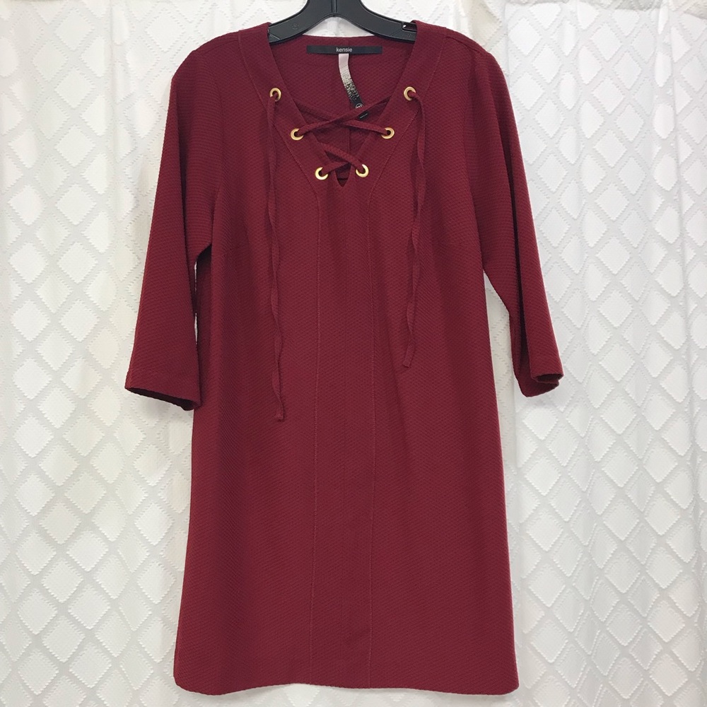 Shift dress with lace front detail